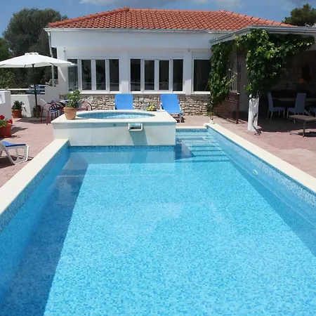 Lucia With Private Pool And A Whirlpool Villa Vis