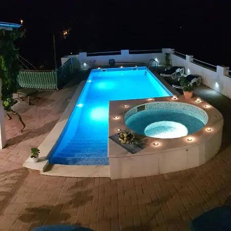 Lucia With Private Pool And A Whirlpool * Vis