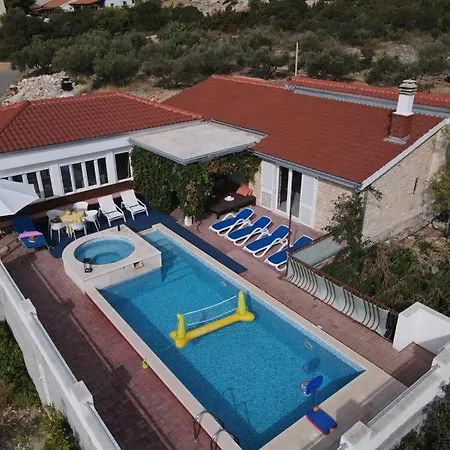 Villa Lucia With Private Pool And A Whirlpool Vis