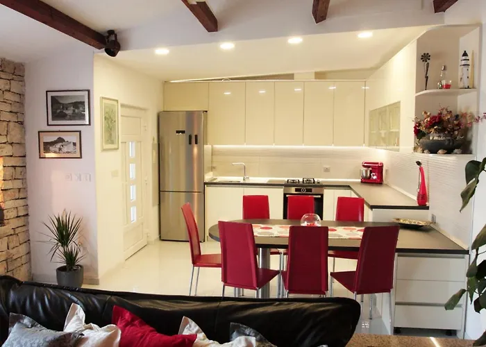 Villa Lucia With Private Pool And A Whirlpool Vis