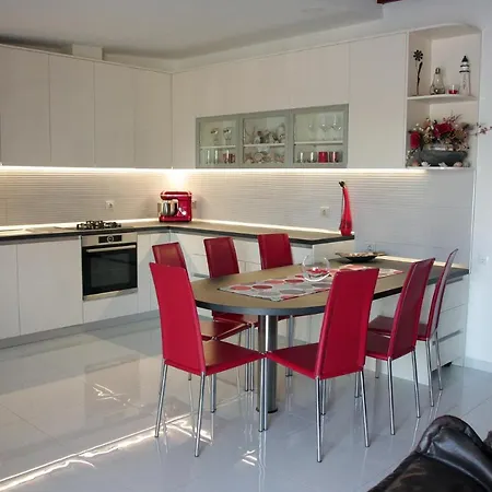 Βίλα Lucia With Private Pool And A Whirlpool