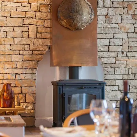 Lucia With Private Pool And A Whirlpool Βις